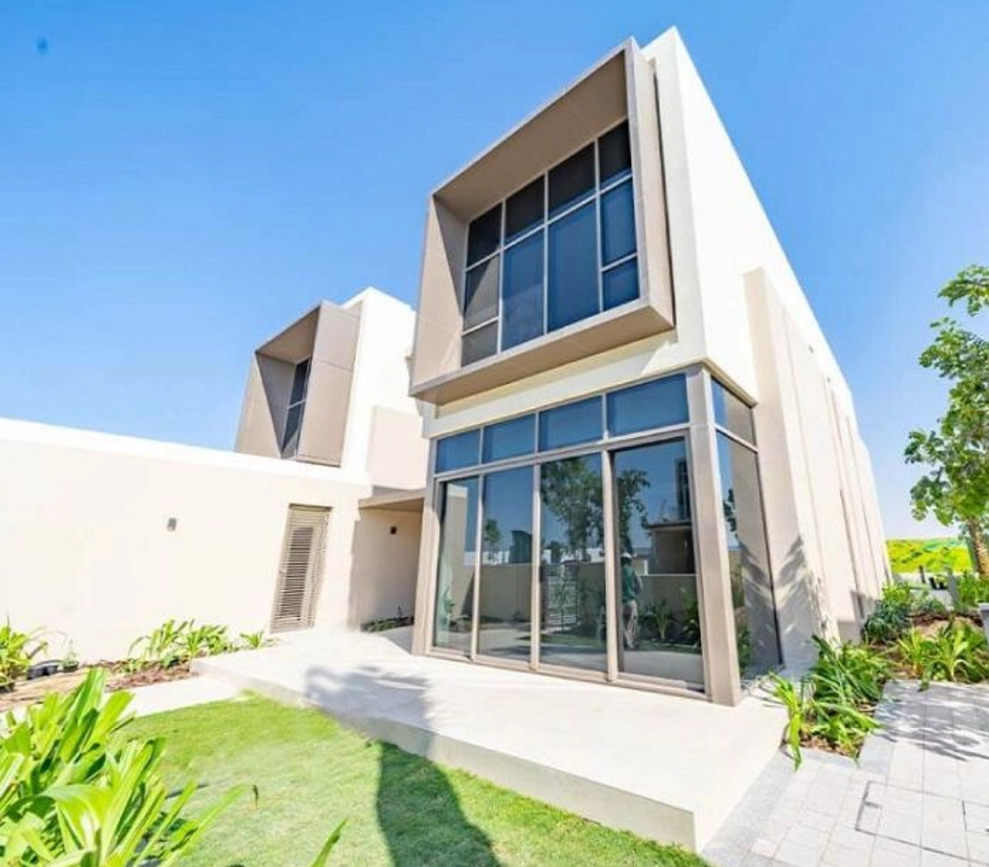 Finest Luxury Golf Villas - Provident Estate