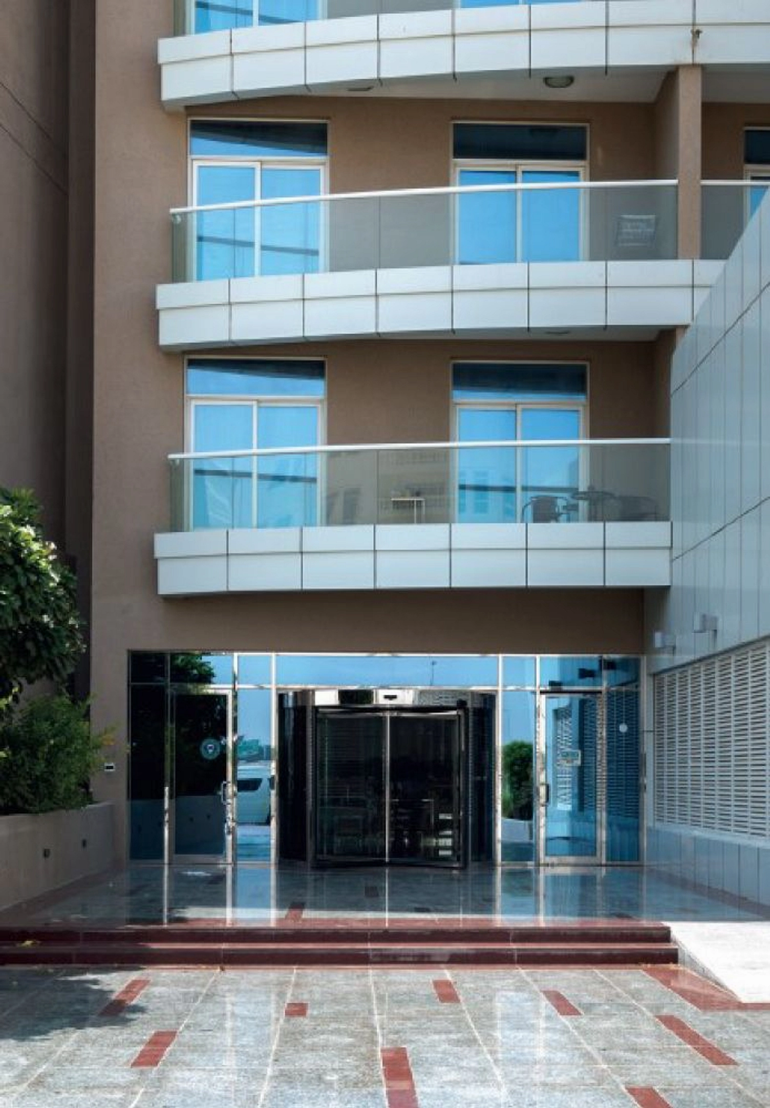 Siraj Tower image 5 - Provident Estate