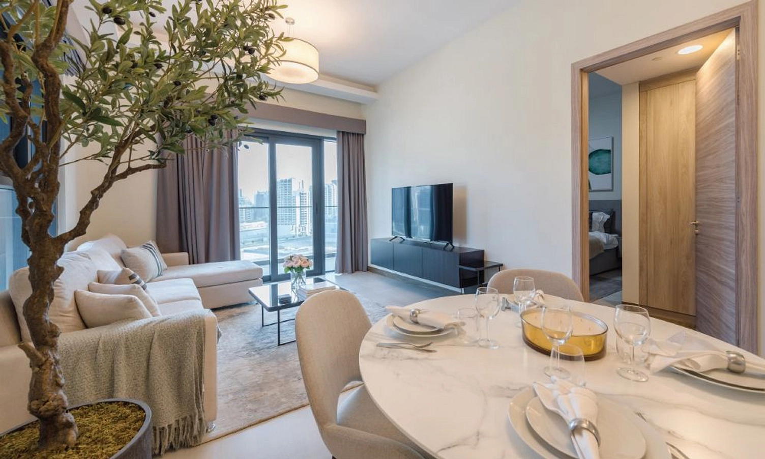 SOL Bay image 3 - Provident Estate