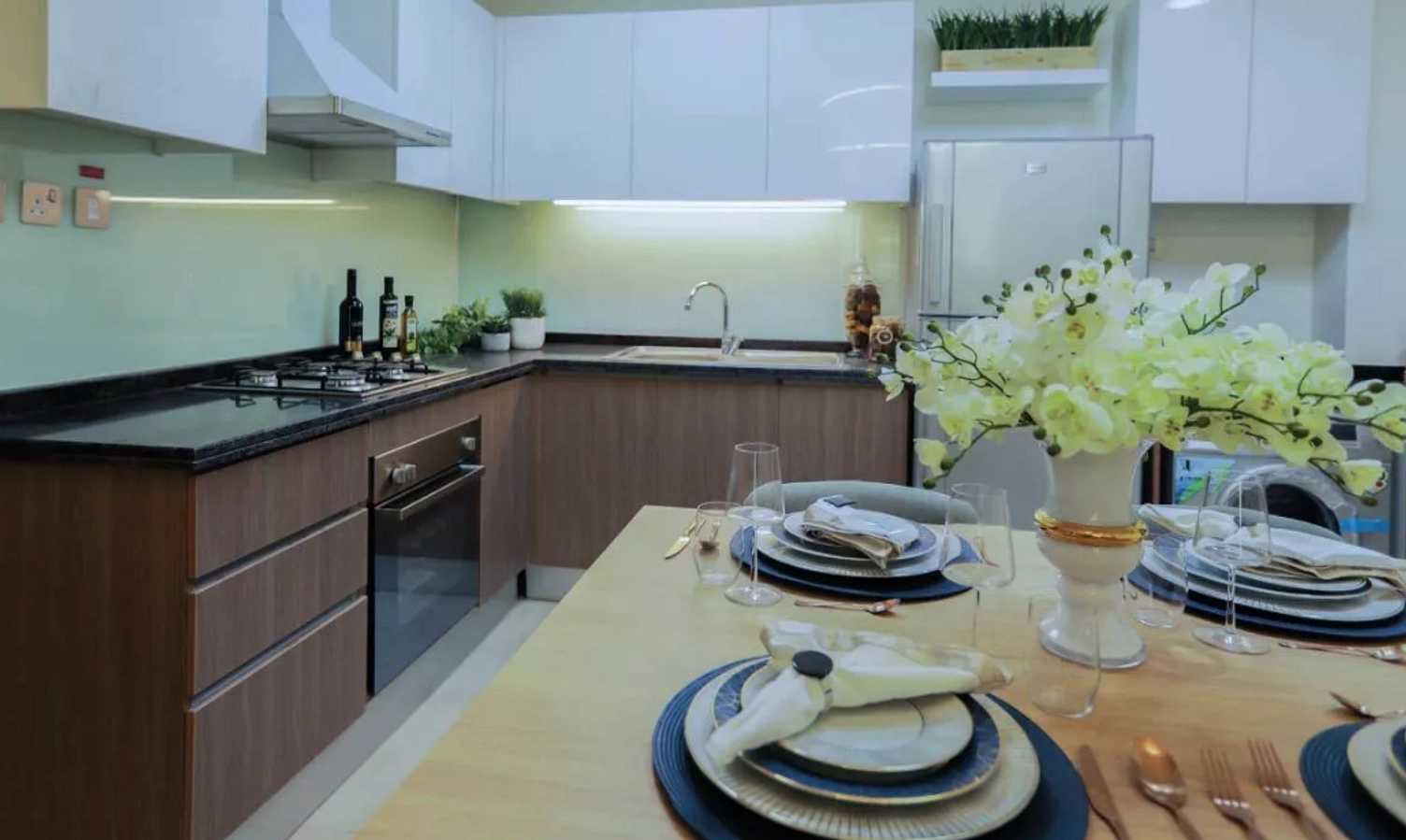 Azizi Farishta image 2 - Provident Estate