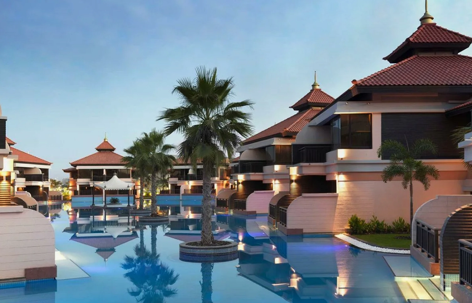 Anantara Residences image 1 - Provident Estate