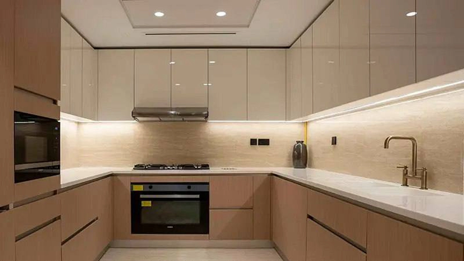 Reem Nine image 1 - Provident Estate